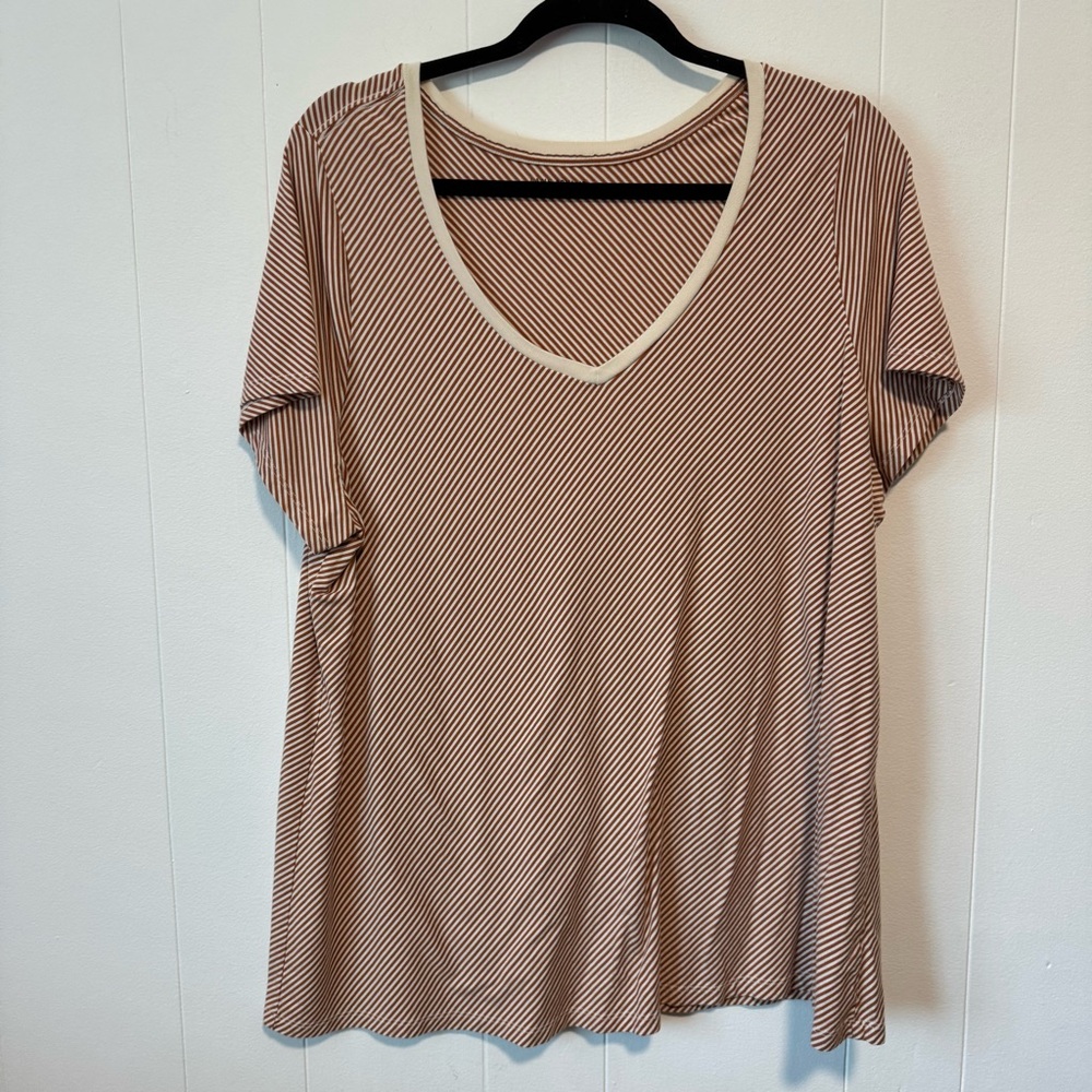 LANE BRYANT Rust & Cream V-Neck Tee